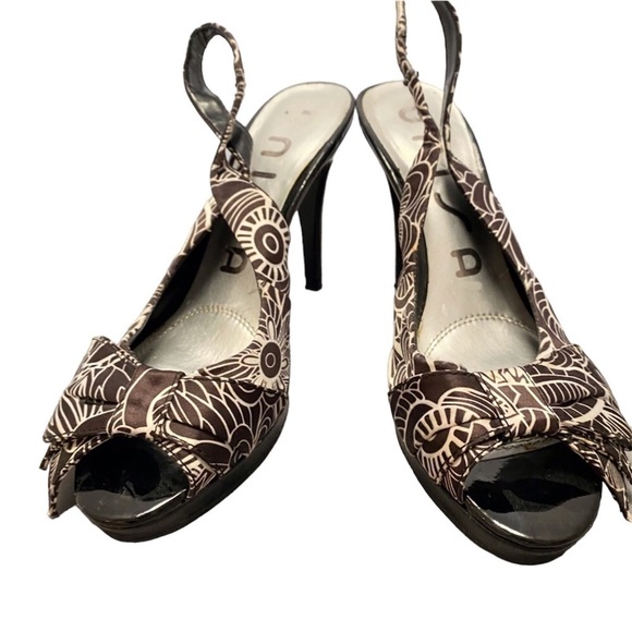 BROWN SLINGBACK HEELS - Picture 3 of 5